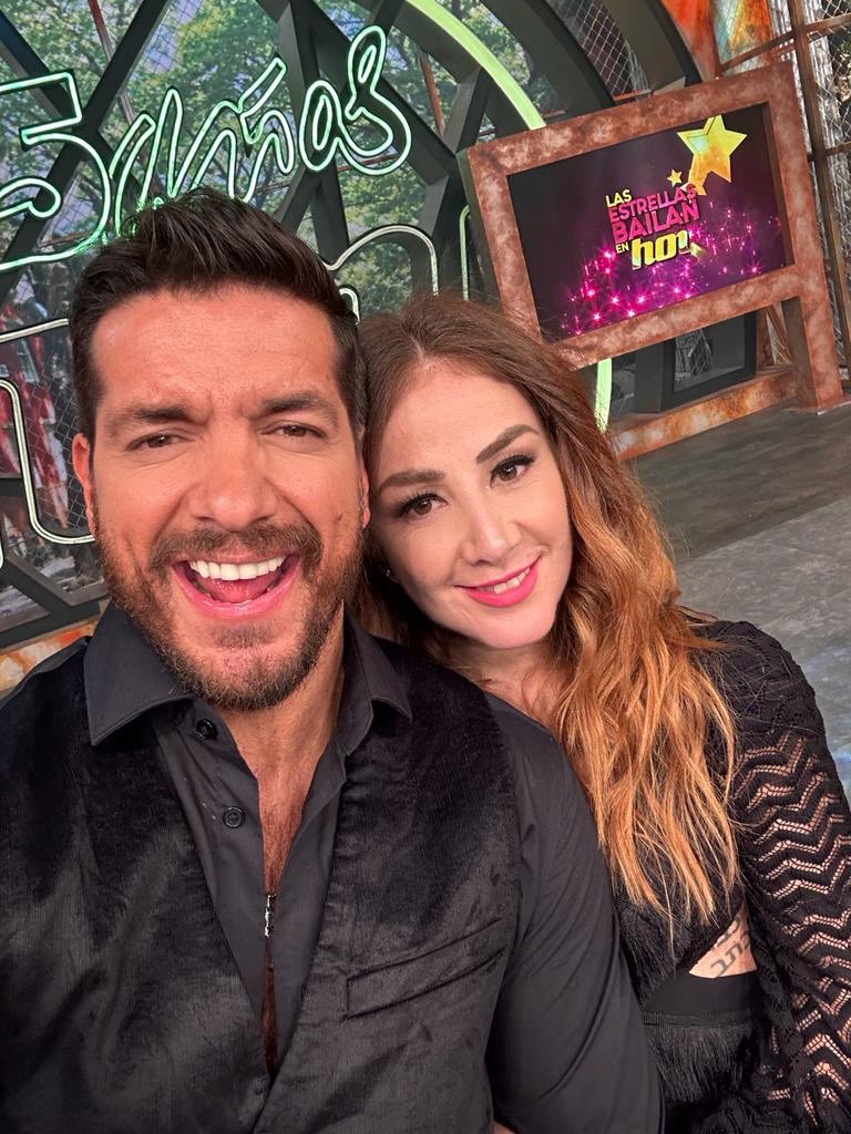 VOTEN X PAULO Y MARIANA #LasEstrellasBailanEnHoy lasestrellas.tv/programas/hoy/…