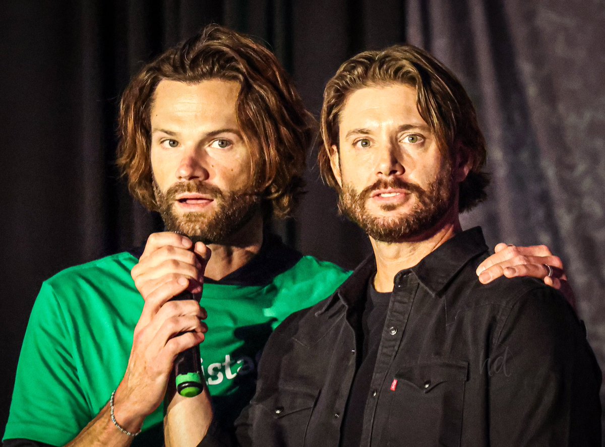 HollyDPhotos's tweet photo. Jensen Ackles and Jared Padalecki 
Creation Tour DC

#CreationDC https://t.co/fdfWQhXOQw