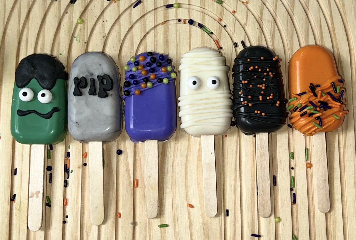 darr_walk's tweet photo. I haven’t posted on here for awhile but if you could please go like/follow my new business page! Here’s some of my favorites I’ve made! 😋

Deliciously Sweet KC 🩷 https://t.co/oqZPRiEXlc