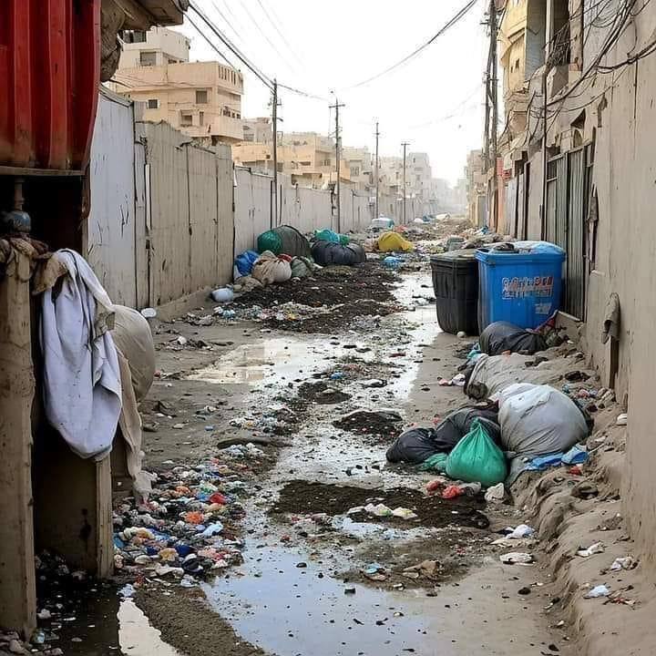 کمی چشم‌تان را ببندید، غنی احمدزی، رییس جمهور فراری کشور و یکی از عاملان بربادی افغانستان را در بین آشغال‌ها پیدا می‌کنید!