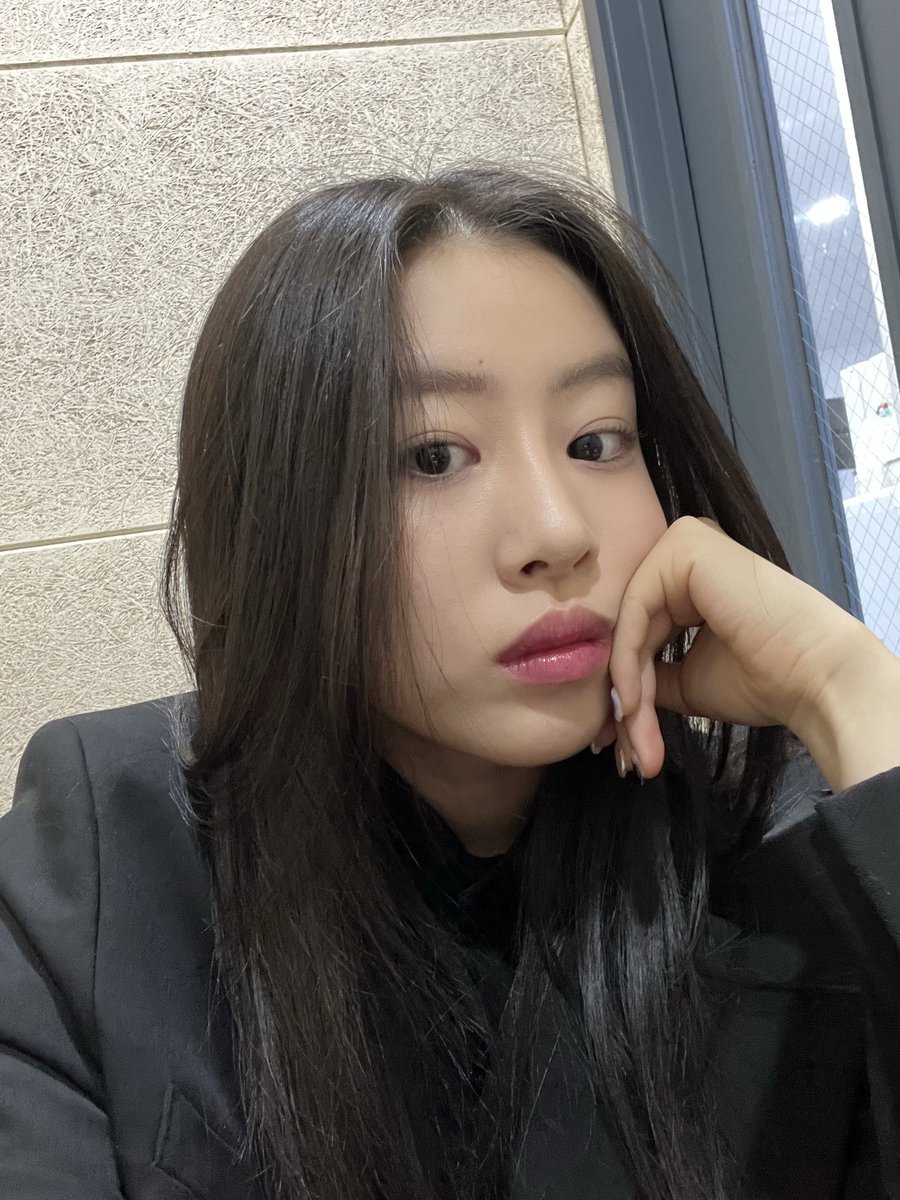 SiosCupid10's tweet photo. Happy birthday to the georgeous and talented Sio!! I hope your day is filled with joy and happiness! I also wish for the day we can hear your fabulous voice again ❤️ 🥳

#HAPPYSIODAY
#LovinSioDay
#변치않는_사랑의_본질_정지호
#MoonForSio https://t.co/wBP6bNZUak
