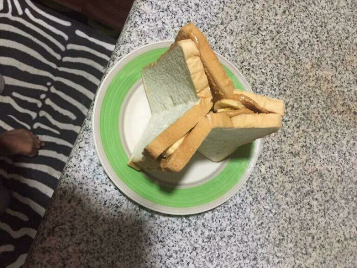 messedupfoods's tweet photo. peanut butter &amp; banana triwich https://t.co/VUQth1zLuz