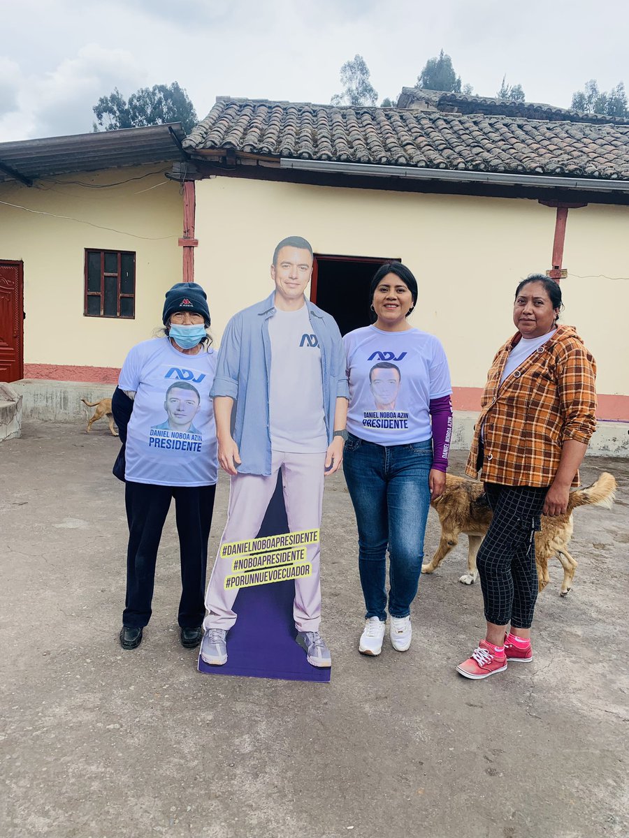 AdnColta's tweet photo. Hoy en #Columbe, pasamos la voz @DanielNoboaOk, presidente. Gracias por este gran aporte con la parroquia, los habitantes quedan eternamente agradecidos. #Colta #Chimborazo @marceloponton69 @DouglasMoraleSE #lakatia . https://t.co/dXid2q0gvk