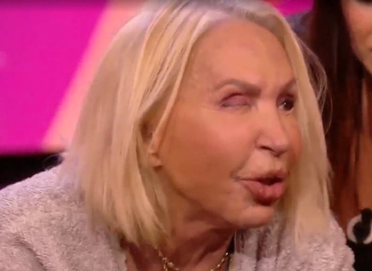 CruzBerrios2180's tweet image. Entre la pestaña de Laura y el drama de Albert me han hecho la noche. 
 
🤣🤣🤣🤣🤣🤣 

#GHVIPGala4 #GHVIP50