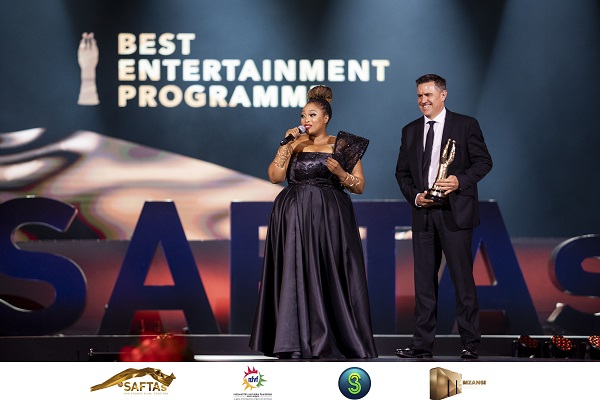 RealCypressTV's tweet image. Relebogile Mabotja receives a South African Film &amp;amp; Television Award (SAFTA) in the category “Best Entertainment Programme” for the much-loved and highly rated, Miss South Africa 2022 Live Finale with her production company, Black Swan Media.