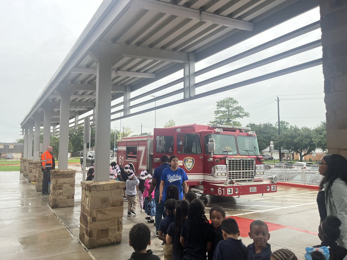 J.C. Mitchell Elem tweet media