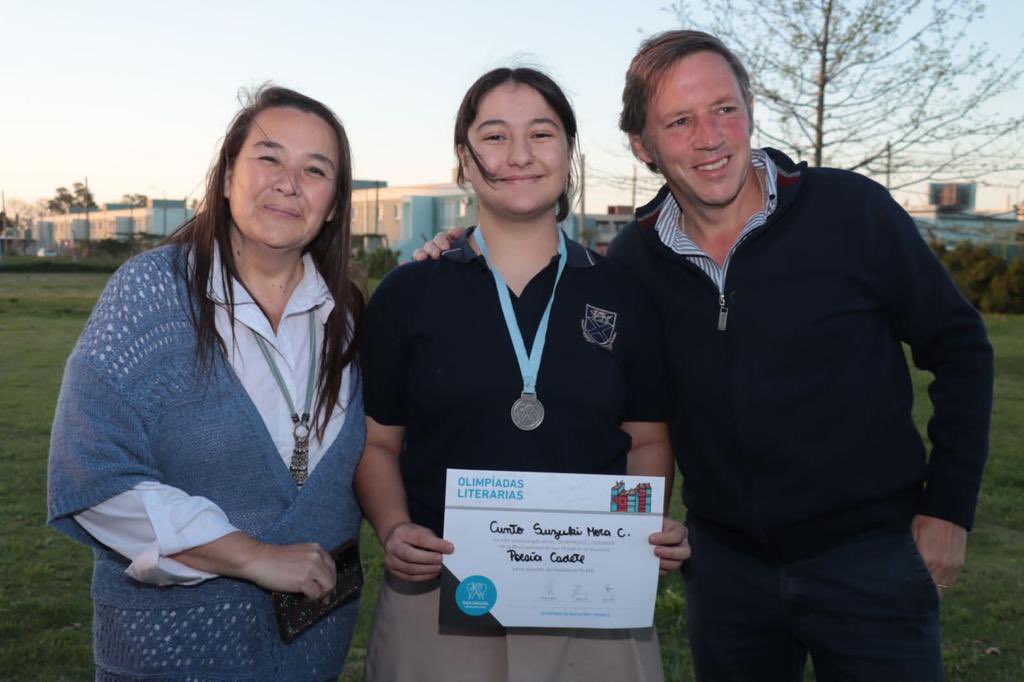 jaimemendezh's tweet photo. Esta tarde acompañamos la entrega de premios de la 9° edición de las Olimpíadas Literarias, donde participaron más de 500 alumnos de distintas escuelas de gestión estatal y privada #SanMiguel https://t.co/gFUx1iM2XR