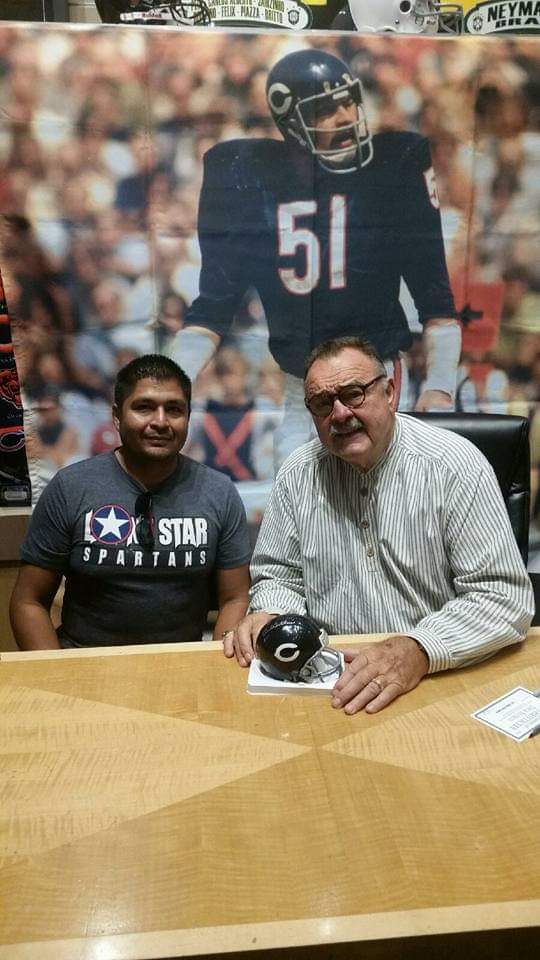 roy_roydweaver's tweet photo. I'm a diehard Dallas Cowboys fan. During my trip to my very 1st World's Toughest Mudder in 2015, I met a legend Chicago Bears Player. I'm always going to remember Dick Butkus , he was such a humble and funny man.
R.I. P Dick Butkus.
#NFLGreat #ChicagoBears #DickButkus https://t.co/XiLXgkkKOK