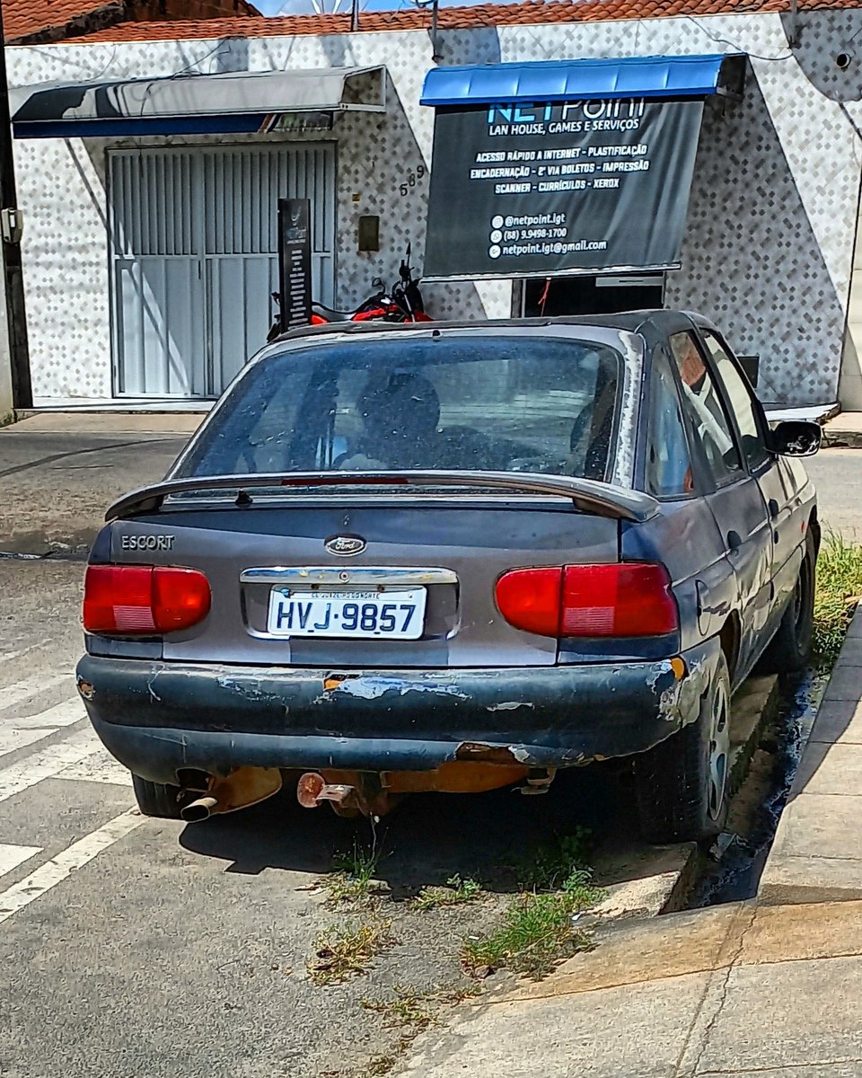 CarrosPodres's tweet photo. #MercedesBenz #Ford #MB1113 #Escort #Iguatu #Ceara #Brasil https://t.co/hSqR6ilCx5
