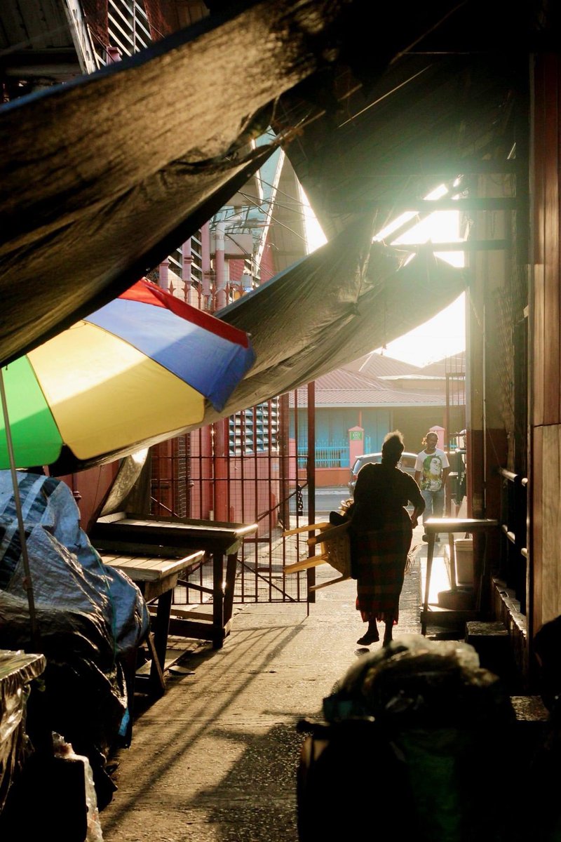 nelciathewriter's tweet photo. Absolutely love this photo captured in the Castries Market by Jason Joseph. 🇱🇨 https://t.co/wu4pQ2ggOS