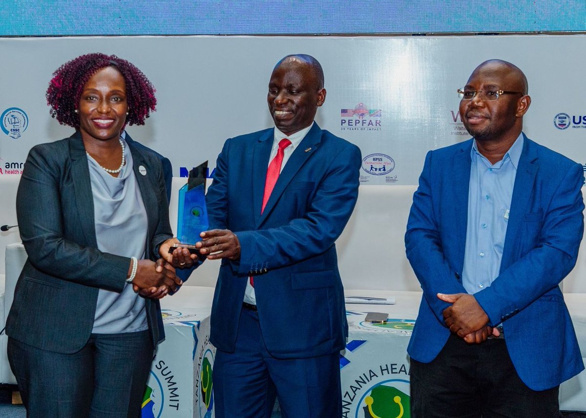 AAPH_Africa's tweet photo. Dr. Mary Mwanyika Sando CEO at @AAPH_Africa receiving an award as #AAPH_Africa was recognised for the AAPH Health Forum at the #THS2023 @TzHealthSummit
#ForBetterPublicHealth #ARISE_Network
#Adolescent_Health #Mental_Health #Nutrition #Sexual_Reproductive_Health #Data_Quality https://t.co/UQ6kpE6Dxw