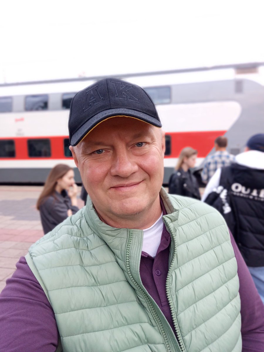 Aleks_Hit's tweet photo. Если вы хотите вершить большие дела — научитесь доводить до конца маленькие...

— А утро доброе 100%😎✌ https://t.co/H4hmSSPvgk