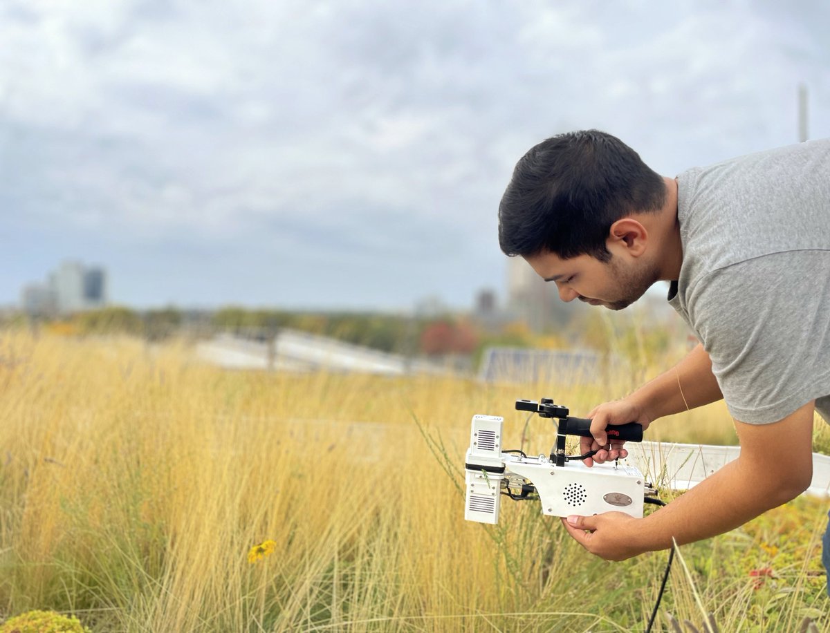 Delighted to use the LC-7000, the world's first dynamic leaf chamber. It provides natural photosynthesis conditions and precise leaf gas exchange measurements. Currently, we are measuring leaf GHG gas flux  in Professor Thomas' lab at UofT with this.

Thanks, <a href="/CredoSense19/">CredoSense Inc</a>