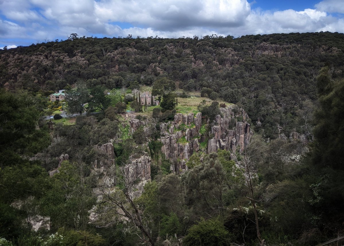 AmeliaHanslow's tweet photo. Gorge-ous day for a walk #Launceston #CataractGorge https://t.co/uEMkZQlvvV