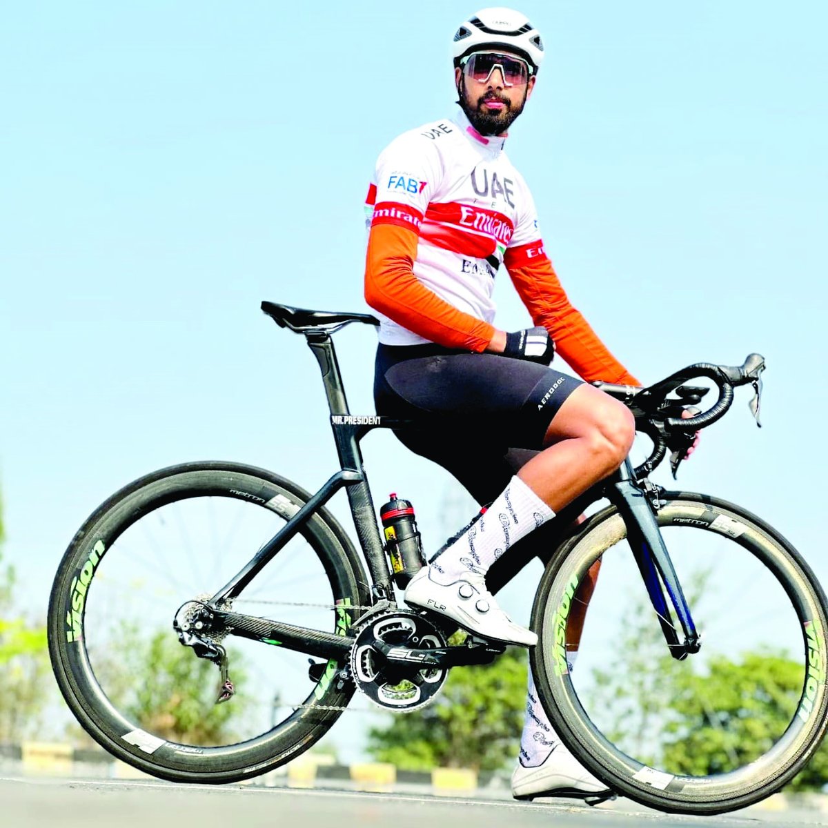 #CyclingChampion #WaheedAhmadGanai gears up for #NationalGames in #Goa Reports Farzana Syed @OfficeOfLGJandK @manojsinha_ @diprjk @JKSportsCouncil risingkashmir.com/cycling-champi…