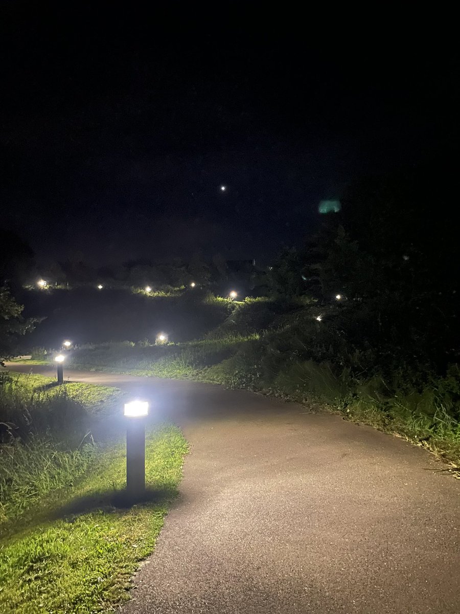 Siân Williams 🏴 (@sianicw) on Twitter photo 3 weeks until <a href="/marathoneryri/">Snowdonia Marathon</a> and running up and down hills in the dark before work has become almost normal 😂
Happy Friday 🎉🎉 3 weeks until <a href="/marathoneryri/">Snowdonia Marathon</a> and running up and down hills in the dark before work has become almost normal 😂
Happy Friday 🎉🎉