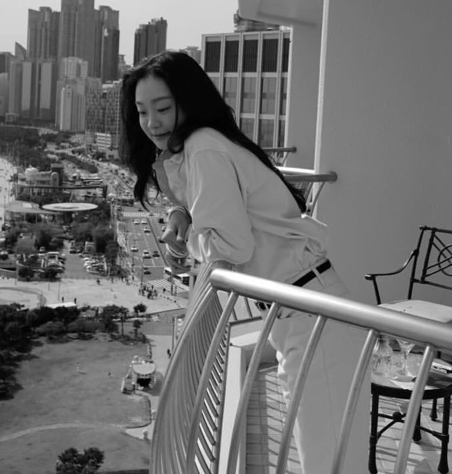 kim dami on ig giving old hollywood vibes