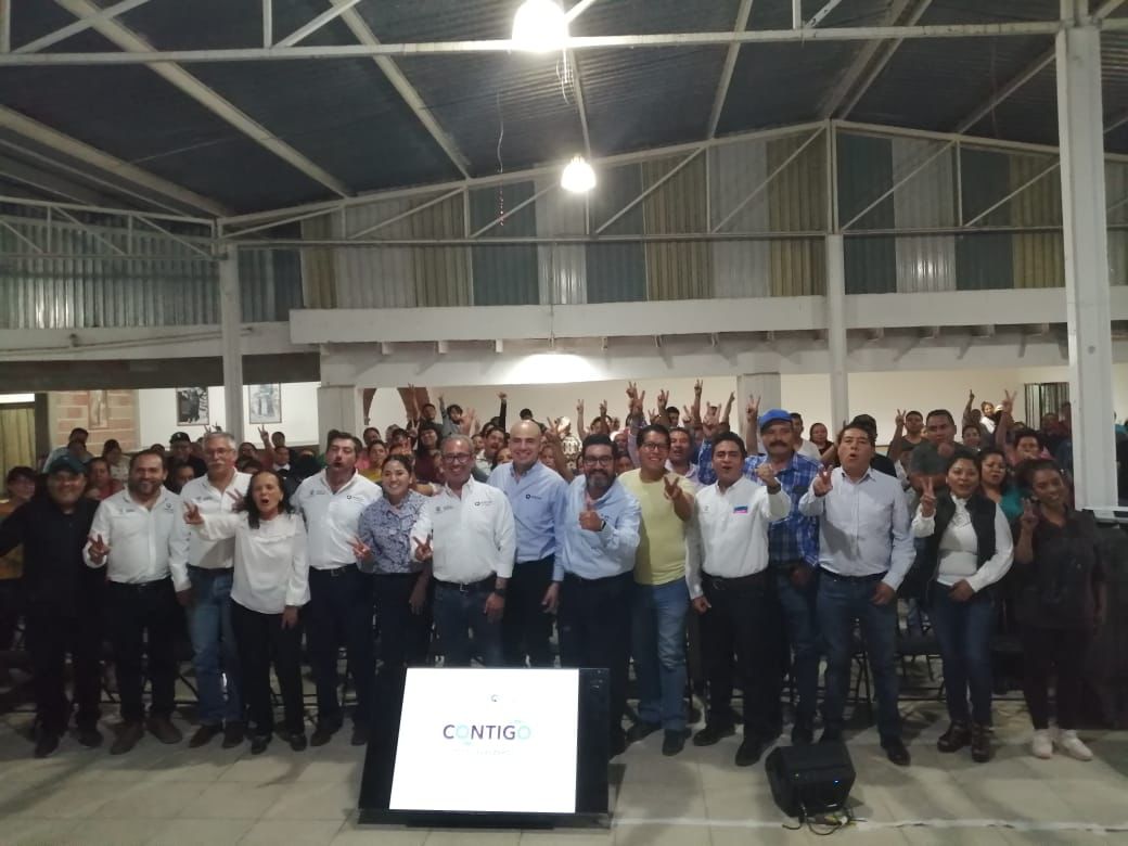 mdelprete's tweet photo. Terminamos la difusión del #2doinformeQRO del gobernador @makugo con la presentación de los logros de estos dos años en una reunión ciudadana en Jesús María en el municipio de El Marqués. #ConstruyendoElFuturodeQuerétaro https://t.co/hLEpPHv64Z