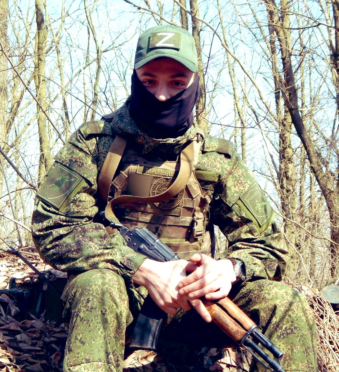 PLuWex's tweet photo. Этот боец воюет с самого начала специальной военной операции. Он – командир танка Т–72Б3М

«За нас молятся родные и близкие, и даже совершенно незнакомые люди. Поэтому у нас всё получится – наш победный май сорок пятого не за горами!» https://t.co/CetCvwxjYD