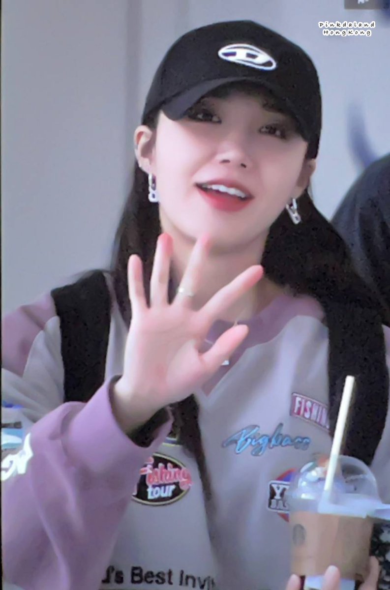 231006 홍콩 공항 출국 프르뷰

<a href="/Apinkjej/">정은지</a> 수고했어 또봐🤗

@Apink #에이핑그 @Eunji #은지 #Travelog