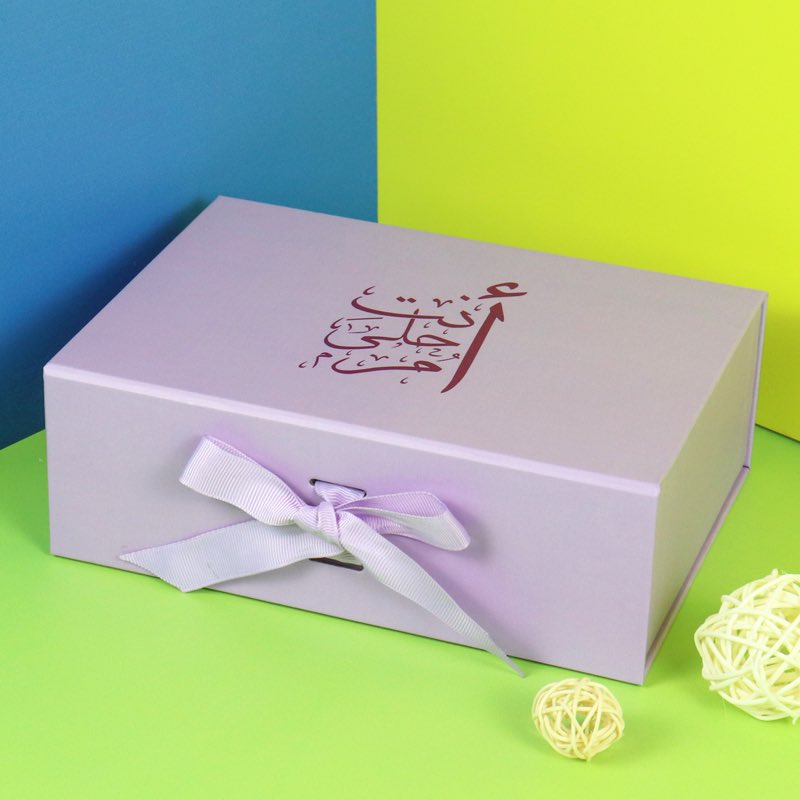 dgcrownwin's tweet image. Very beautiful gift box with satin inserts!!!#giftbox #paperbox #boxfactory