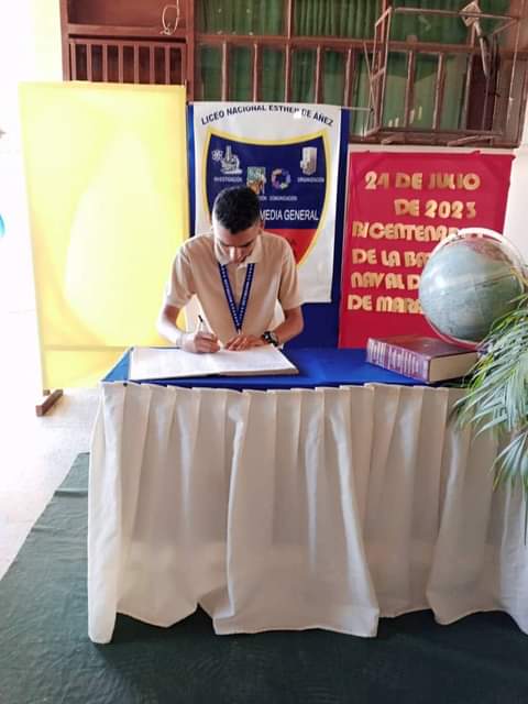 Último Timbre y Firma De Acta de mi promoción 47 Del Liceo Nacional Esther de Añez Gracias Dios por permitirme culminar una etapa más en mi vida gracias a mis Padres, Familiares, Amigos y Profesores que siempre estuvieron apoyando en todo momento.