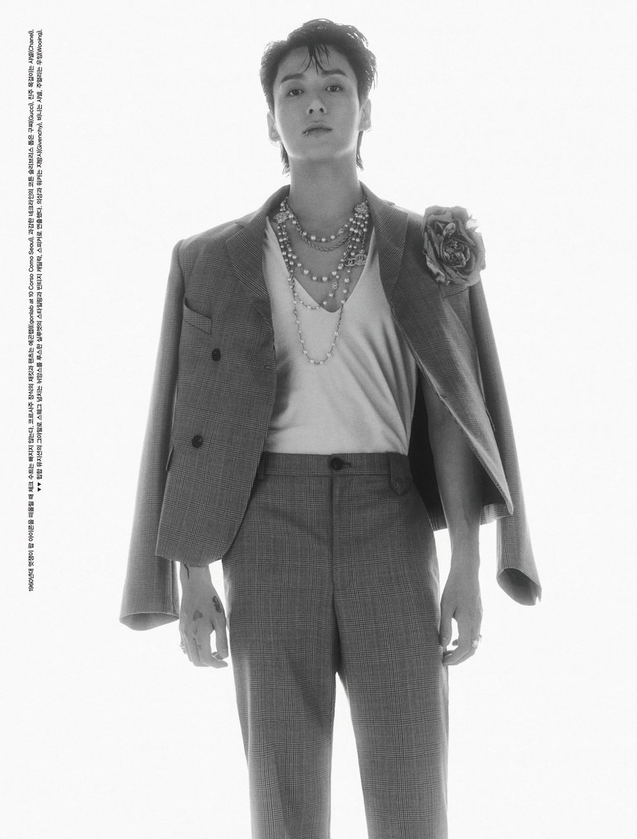 Shinemichm's tweet photo. — Scan HD de las fotos de #JUNGKOOK para Vogue Korea

Jungkook para la edición de octubre de 2023 [1]

#JungKook_GOLDEN #JungkookxVogueKorea https://t.co/IDQelvdiPf