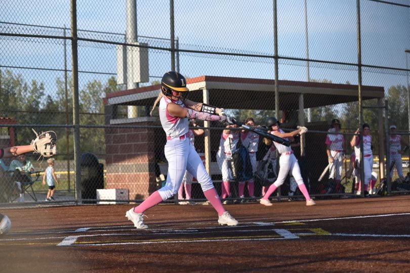 gwen_means88's tweet photo. Had a great season freshman year!#HighschoolSoftball #UtilityPlayer #HomecomingGame #Outfield #2Base #SoftballSeason https://t.co/N9Td67MsS4