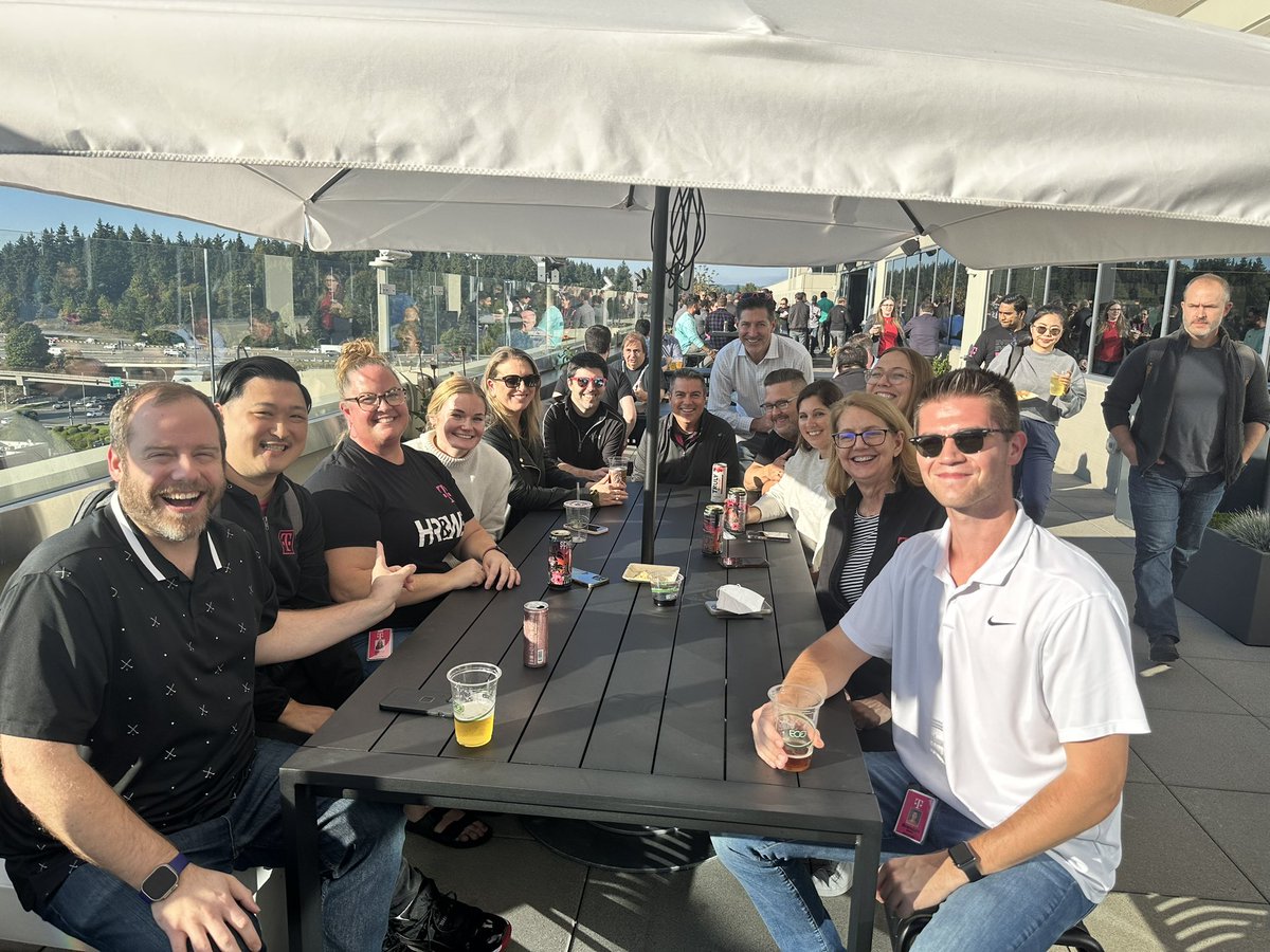 JKisunlee's tweet image. Just a part of the CREF team! Missing @Darcey_Estes @DeeanneKing #HRandWE #workplaceexperience #cref