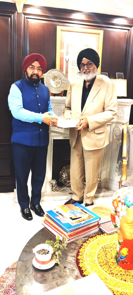 vikramsahney's tweet photo. Had a wonderful meeting with Mr. Daljit Nirman today, a prominent immigration lawyer of Canada, who assisted us in successfully stopping the deportation of 700 Punjabi youth from Canada few months back.

@NirmansLaw

#LongliveIndiaCanadaRelations https://t.co/QNpI9op9bQ