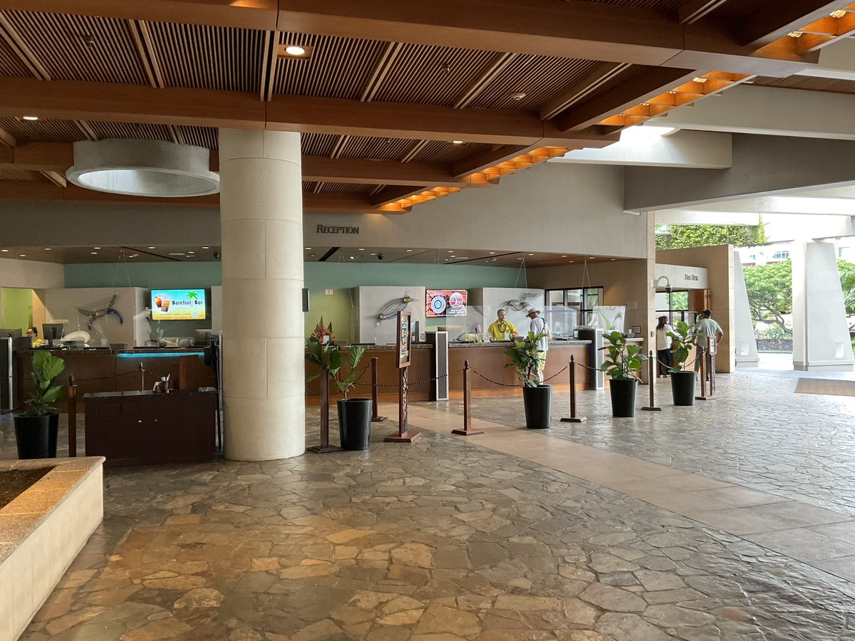 hawaii_isla808's tweet photo. Hale Koa Hotel on Kalia Rd. 📸❤️🌴🍹 #hawaii #waikiki #oahu #halekoahotel #halekoa https://t.co/od9pqsAjp4