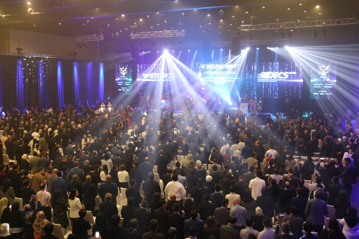 BCCKSarawak's tweet image. World Congress on Innovation &amp;amp; Technology | International Digital Economy Conference Sarawak 2023

📍: Borneo Convention Centre Kuching (BCCK)
🗓️: 4th - 6th October 2023
🕰️: 10am - 6pm

#BCCKSarawak
#WCIT2023
#IDECS2023
#MemorableEvents