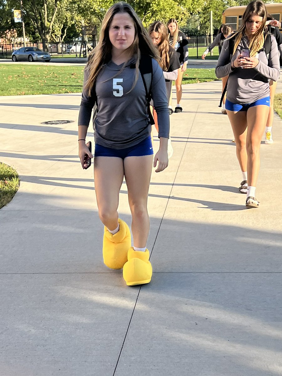 VH Girls Volleyball tweet media