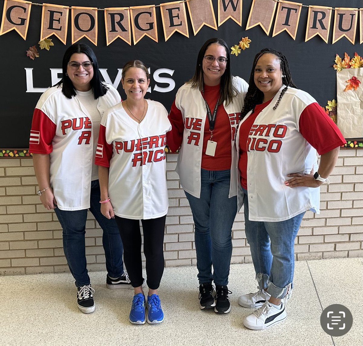 mayda_ramirez's tweet photo. My beautiful island of Puerto Rico, 100 miles from east to west and 35 miles from north to south; relatively small yet passionate people with a huge heart. 🇵🇷 🌺🏝️
#HispanicHeritageMonth @GWTruett @REHdz79 @DISDREO @TeamDallasISD @ACEDallasISD https://t.co/gOn8Xt4nAJ