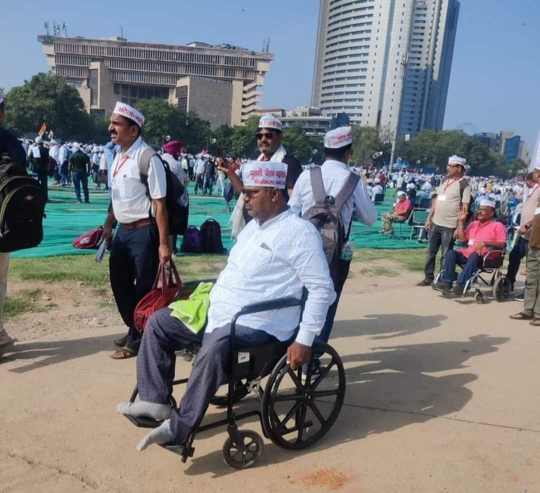 RajeshRamteke12's tweet photo. समर्पण आणि त्याग यांनी मिळणार जुनी पेन्शन..
   
     दिल्ली नंतर महाराष्ट्र...
      सज्ज राहा..
Vote for OPS
@narendramodi 
@mieknathshinde @saamTVnews 
@aajtak @ViteshKhandekar @VinayakChauthe @ravishndtv @lokmat https://t.co/ymnuokn77Z
