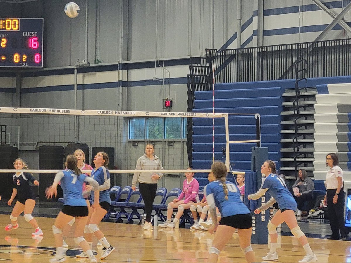 msdzachary's tweet photo. A swim meet win and some very intense volleyball games.  Great job to all the girls tonight! @shultzatcarlson @mmoll74 @GSDathletics @Carlson_VB https://t.co/zqECRuI1Mg