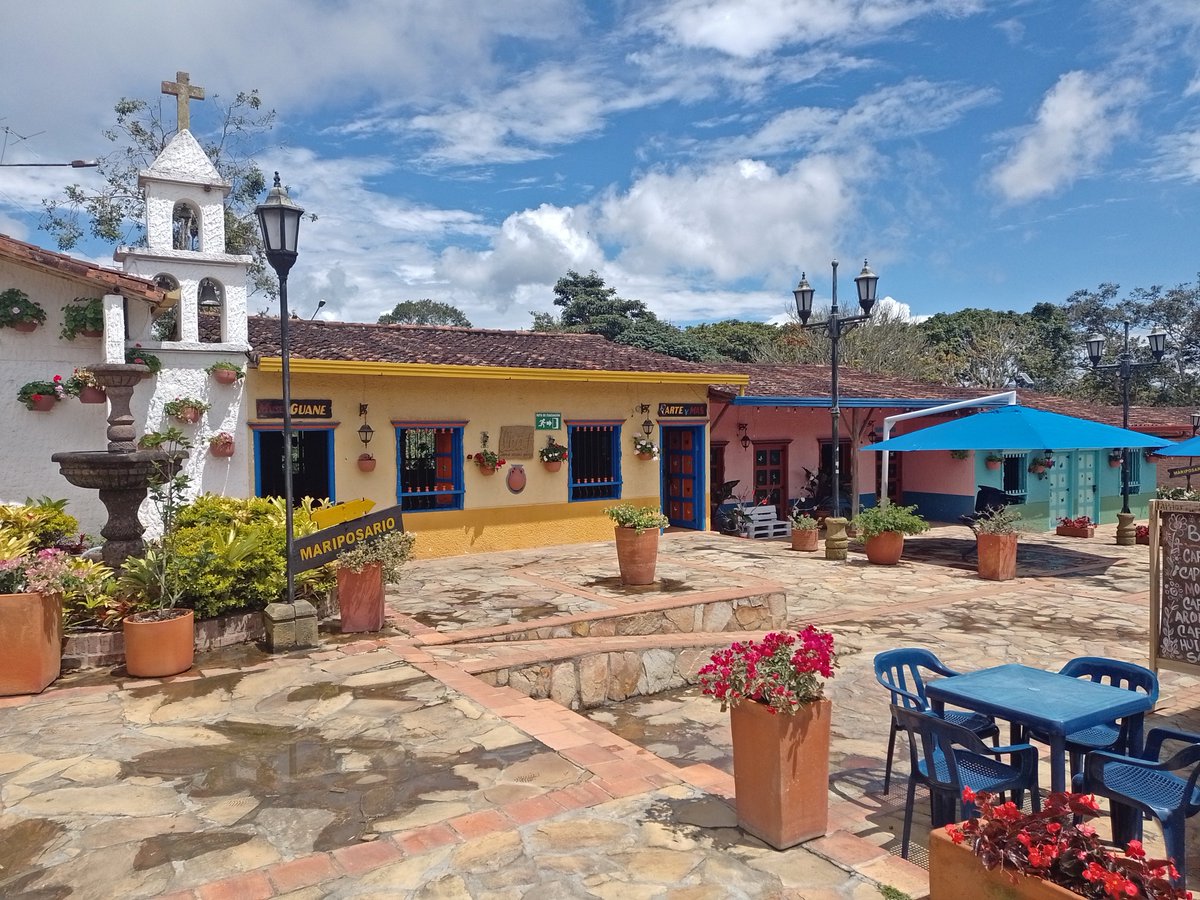 ExpedicionVerde's tweet photo. Viaja porque la vida es solo una y hay que disfrutarla
•
•
#expedicionverde #viajespersonalizados #Transportevip #voyagesenColombié #Colombie #viajaporColombia #expertoenviajes #vacaciones #Bienvenue #compralegal #unwto #traveling #fotografia #instatravel #tierradeaventura https://t.co/c4RwjOEnDl