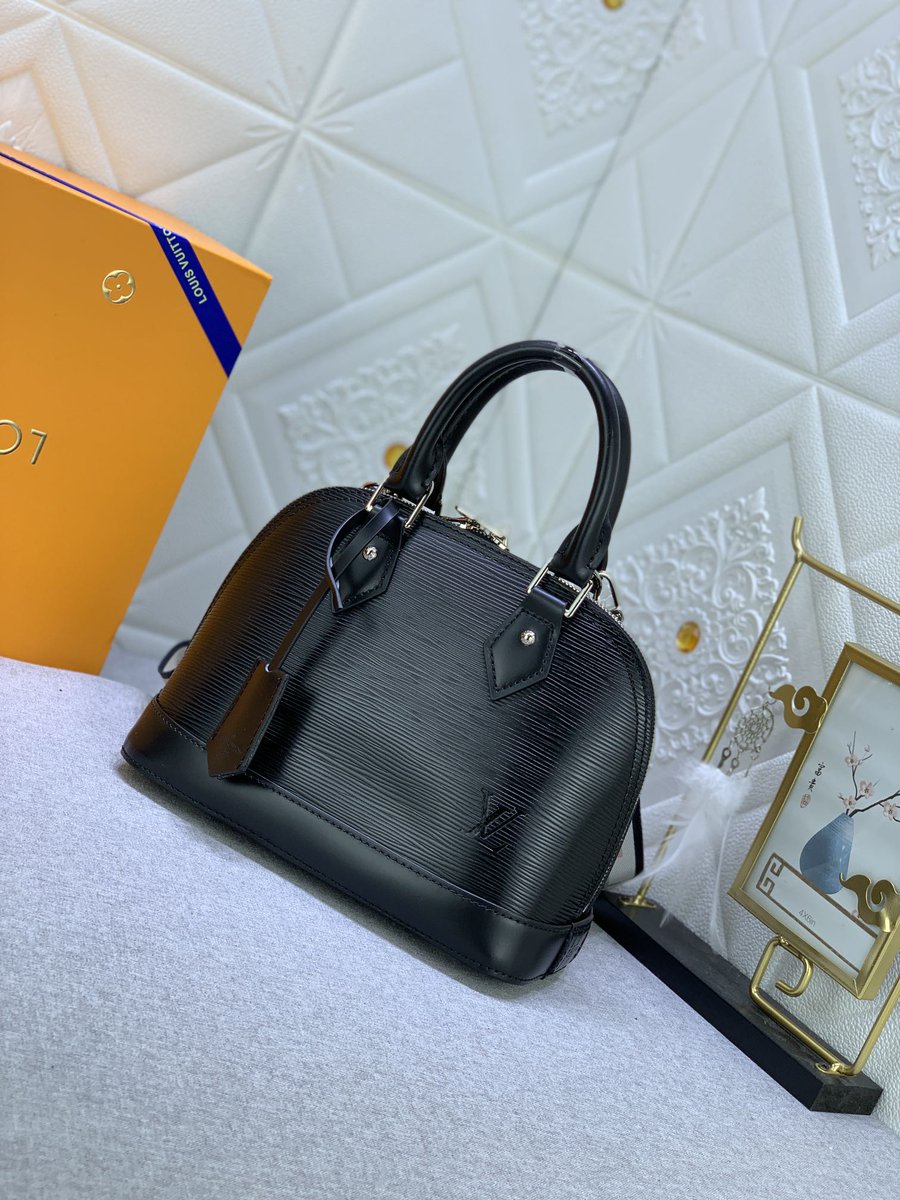 replicabags tweet media