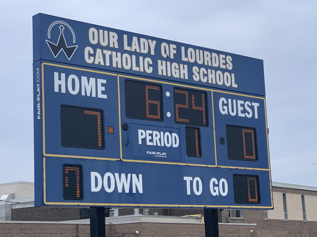 OLOLCRUSADERS's tweet photo. Homecoming 2023 @OLOLCRUSADERS! Pep rally, BBQ, and a home turf football game, a fantastic day in ‘Sader Nation! 🙌😎 https://t.co/ALq49TCk44