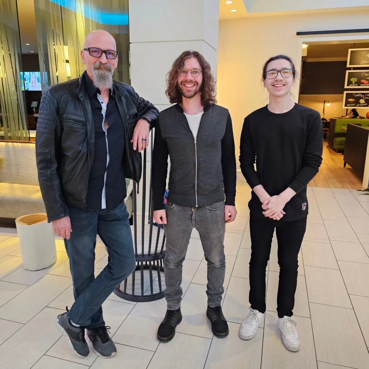 serengazer's tweet image. So great to be here with our host and all the super nice volunteers and patrons at tonight&apos;s dinner for our special guests Patrick &amp;amp; Phyllis Moraz. #music #progrock #progstock @ProgStock