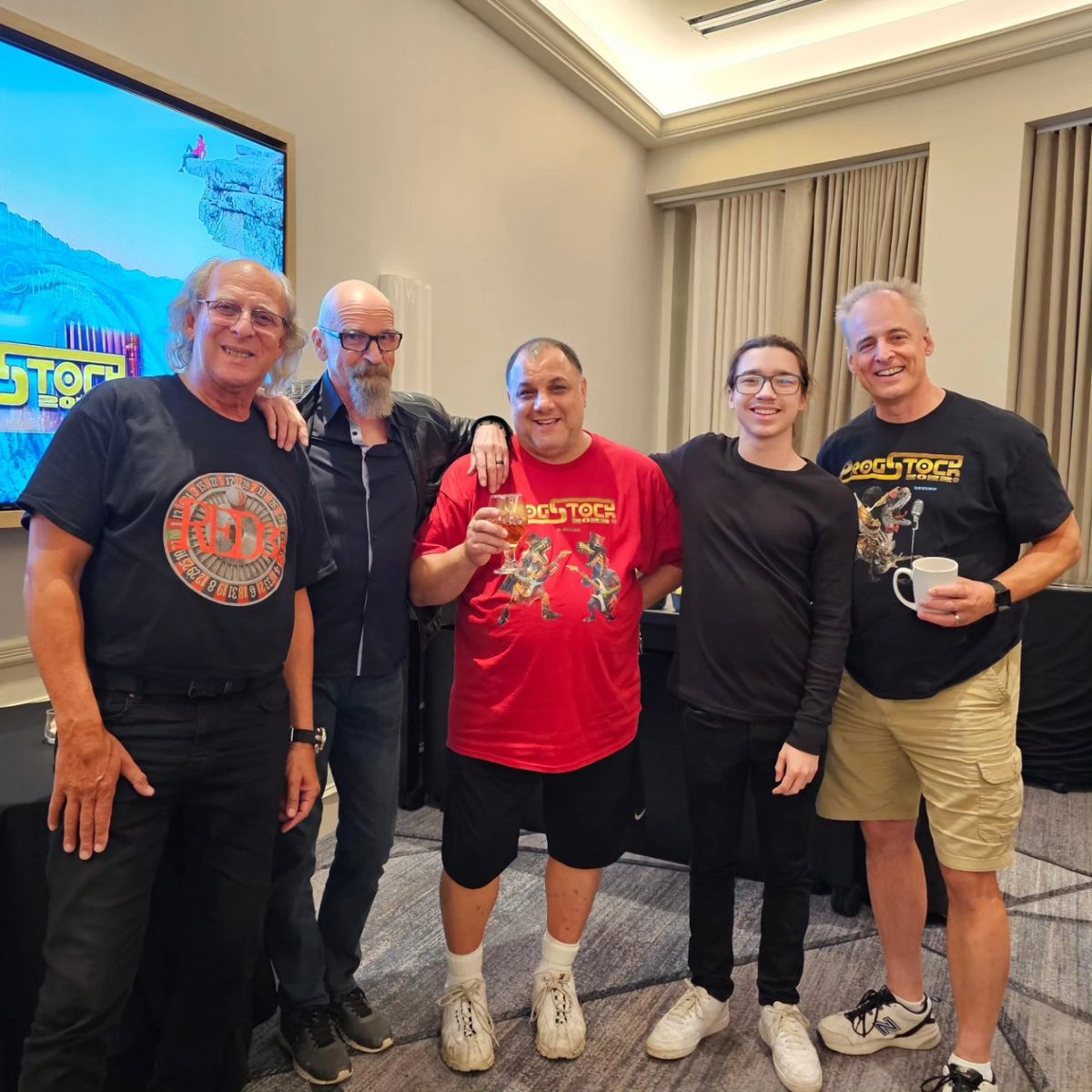 serengazer's tweet image. So great to be here with our host and all the super nice volunteers and patrons at tonight&apos;s dinner for our special guests Patrick &amp;amp; Phyllis Moraz. #music #progrock #progstock @ProgStock