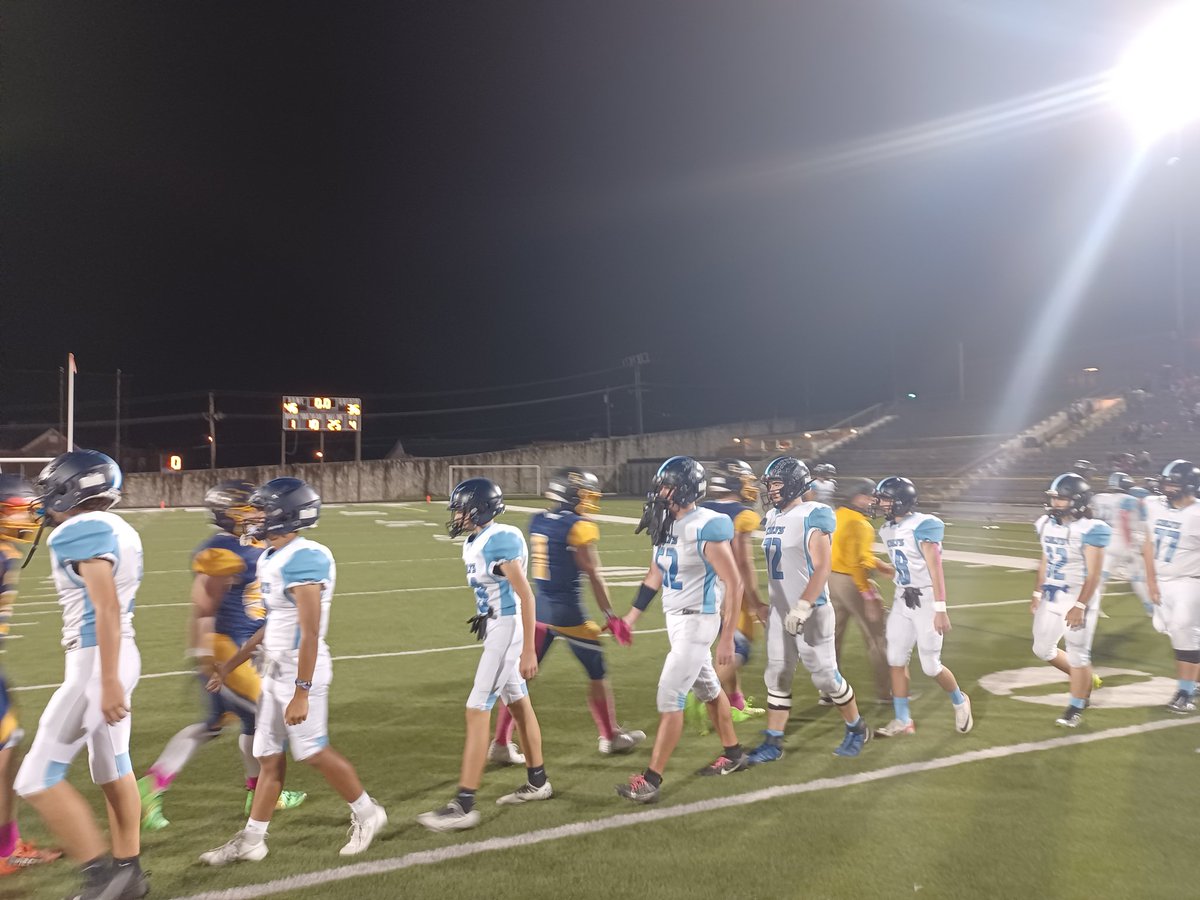 Final: East Fairmont 46, Philip Barbour 36. 

Both teams are now 5-1. #wvprepfb @MetroNewsPrep