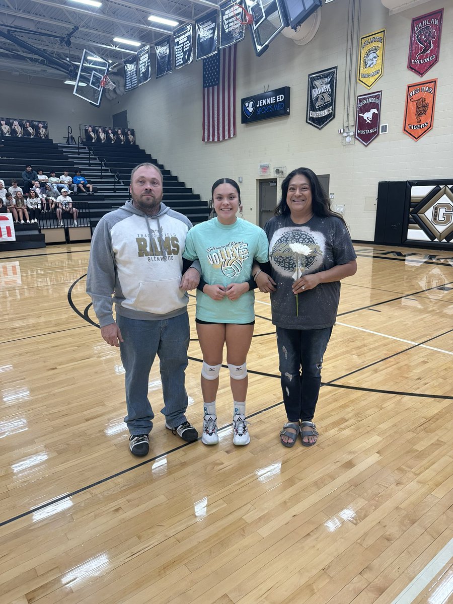 GlenwoodVB's tweet photo. and lastly, but certainly not the least, we were able to recognize our four wonderful seniors tonight. We are so proud of all of you, and can’t thank you enough for what you’ve done to our program! We wish you the best of luck in your bright futures! We 🤍💛🖤 you!!! #committed https://t.co/s8v8ycmoSC
