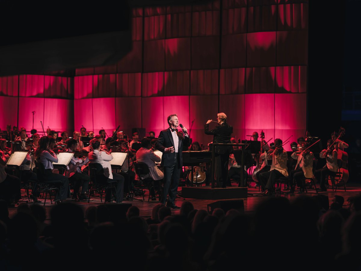 NACOrchCNA's tweet photo. Ce soir, nous lançons une série de trois concerts #PopsOCNA ! Venez profiter de ces magnifiques mélodies en concert avec les vocalistes Ted Keegan, Ben Crawford, Nick Adams et Katie Swaney : https://t.co/b1MV6KNmQz 

📸 Curtis Perry | #NACOrchCNA https://t.co/sA37j7Nsst