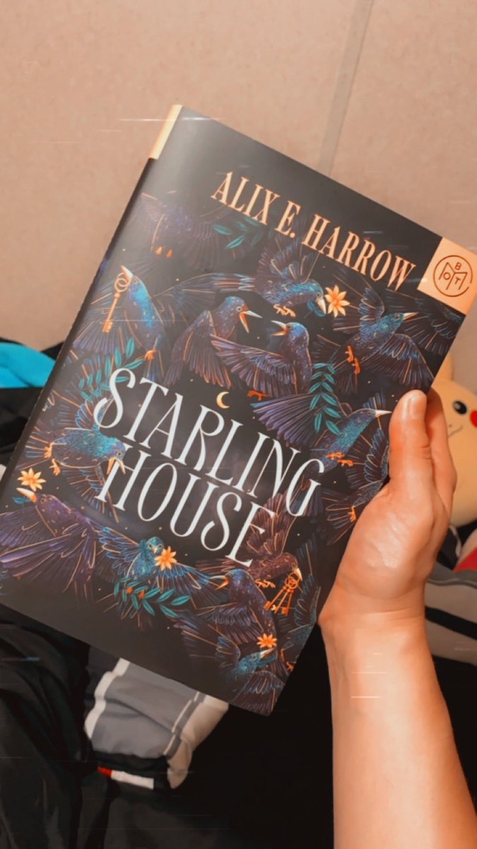 stfuimreadingg's tweet photo. just look at these beautiful covers π€© #botm #octoberBOTM #booktwt https://t.co/7mNZNAqx7K