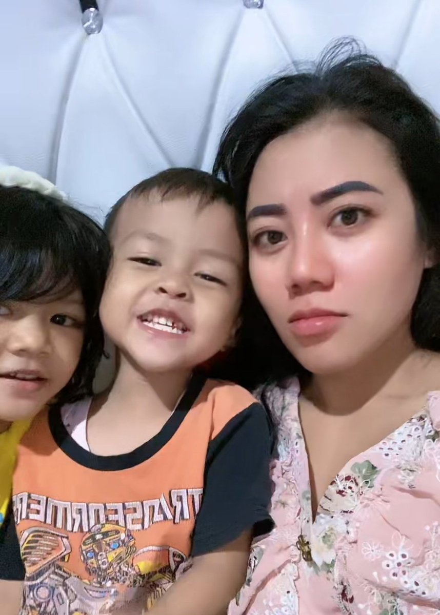Novisaputri0's tweet photo. Selamat pagiiii semua🤗🤗 https://t.co/aiCmMoPXGb