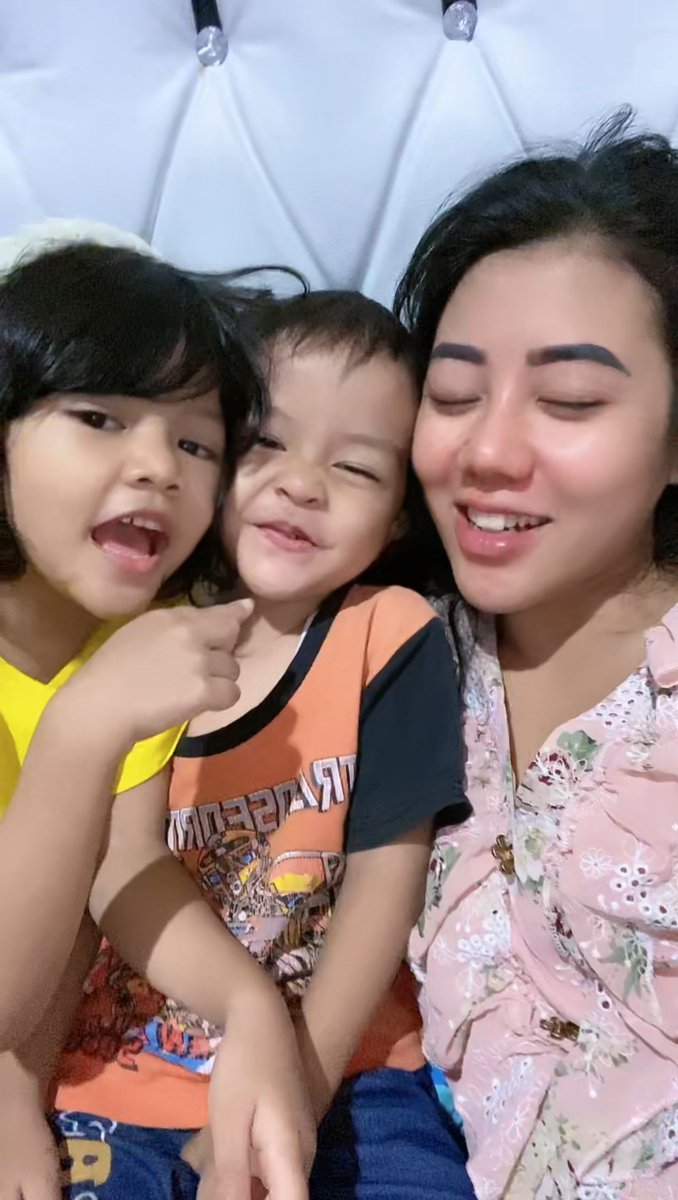 Novisaputri0's tweet photo. Selamat pagiiii semua🤗🤗 https://t.co/aiCmMoPXGb