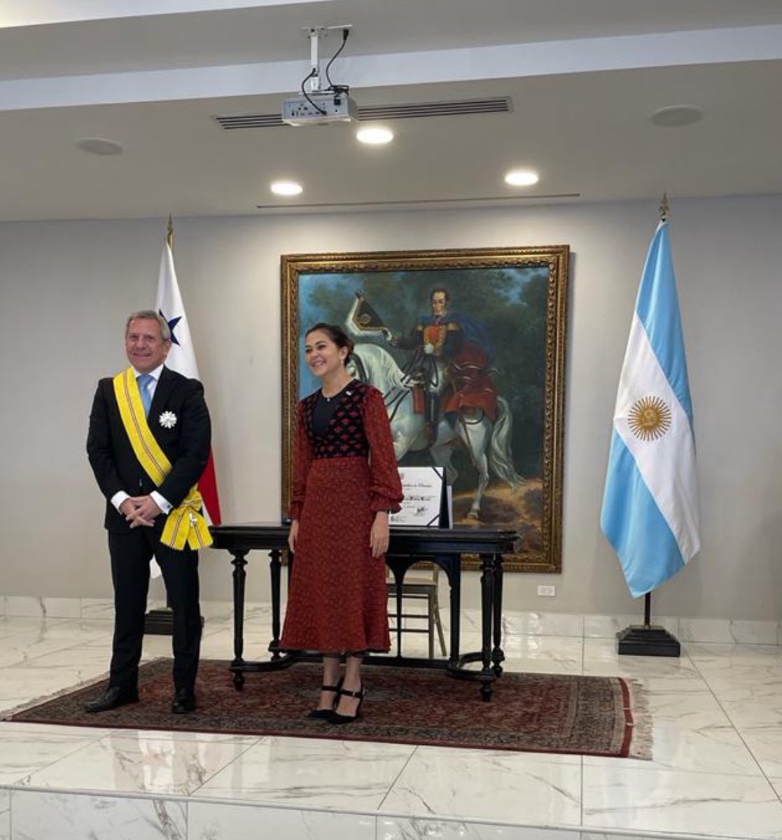 Gracias Sr Presidente <a href="/NitoCortizo/">Nito Cortizo</a> , Gracias Sra Canciller @JanainaGob ,
GRACIAS PANAMÁ 🇵🇦🇦🇷 !!!