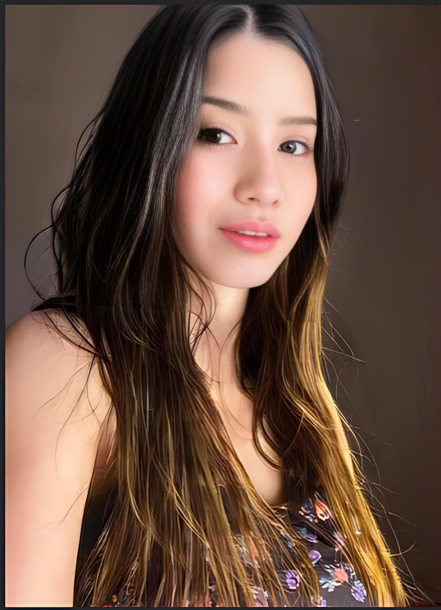 SuperGirlBunny_TheChamp tweet media