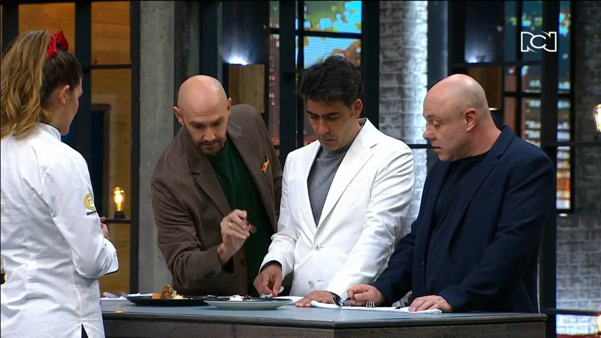 FernandLeclerc1's tweet photo. Tal parece que las mejores papilas gustativas las tiene Daniela 😁 #MasterChefCelebrity #MasterChefCelebrityColombia https://t.co/hDYXNXAcDz